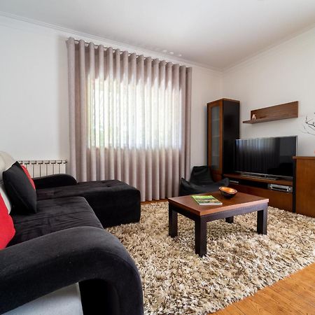 Gondomar Guimaraes - Moradia V3 Com Piscina Natural By House And People Extérieur photo