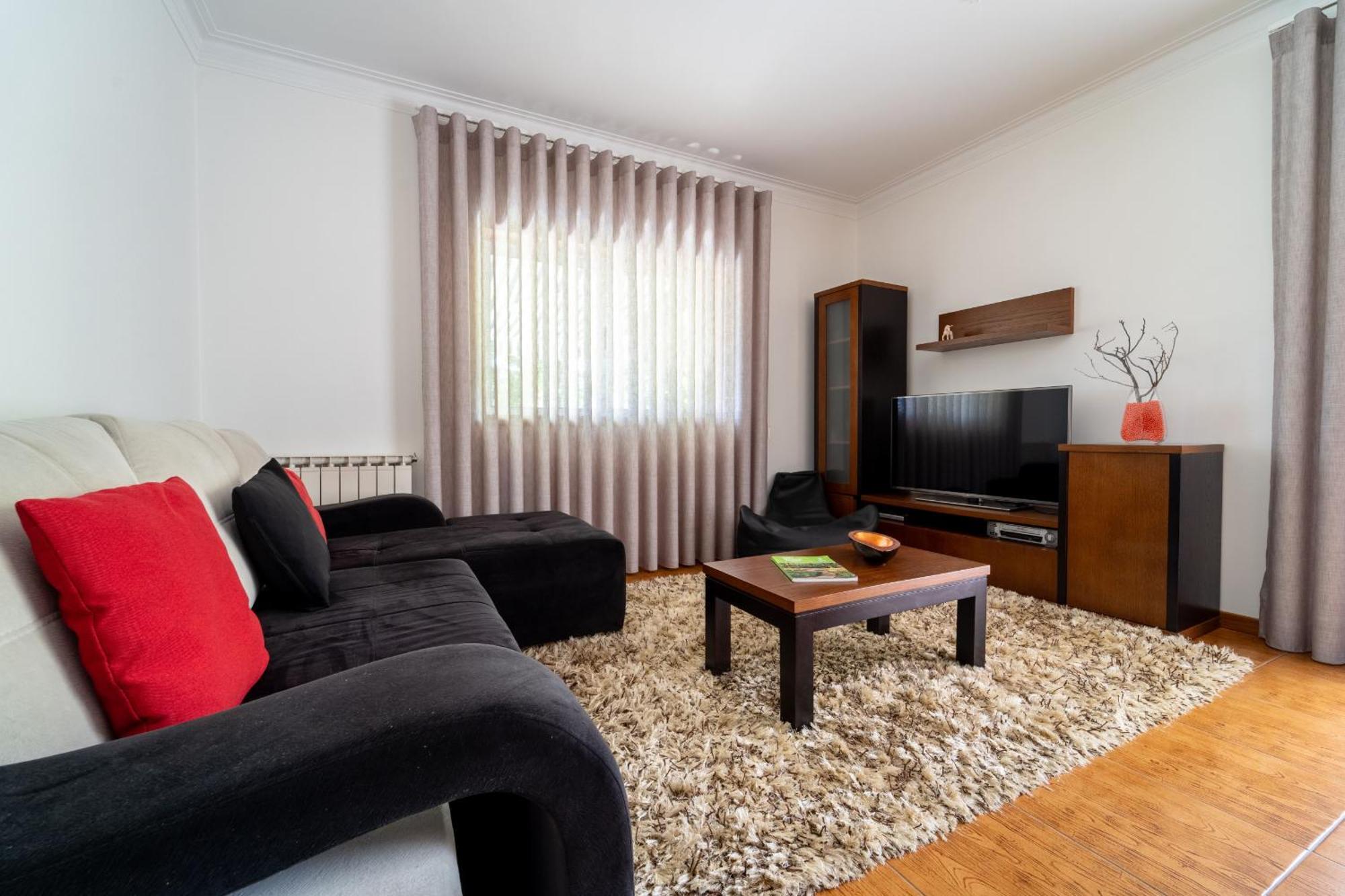 Gondomar Guimaraes - Moradia V3 Com Piscina Natural By House And People Extérieur photo