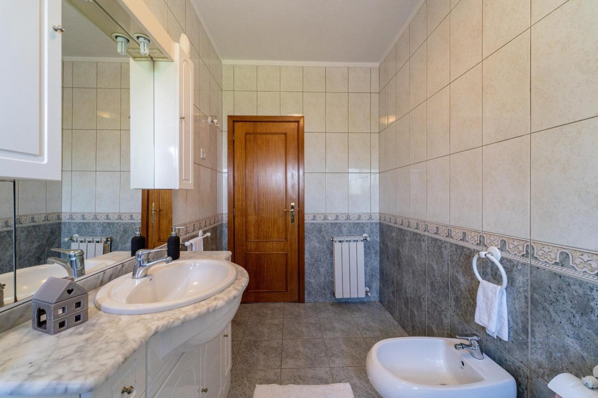 Gondomar Guimaraes - Moradia V3 Com Piscina Natural By House And People Extérieur photo