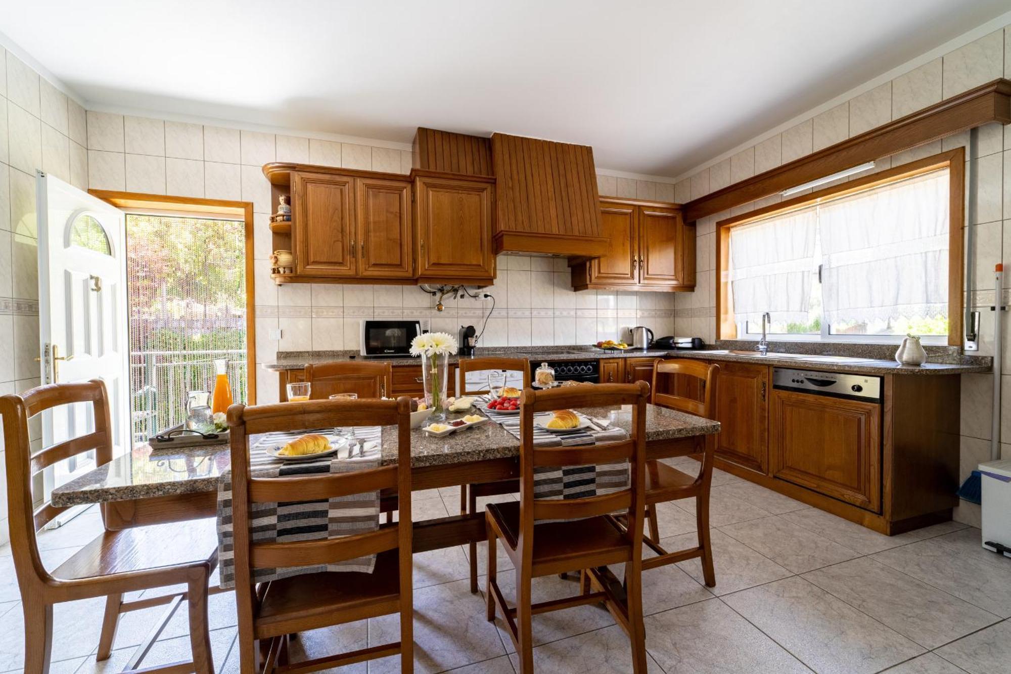 Gondomar Guimaraes - Moradia V3 Com Piscina Natural By House And People Extérieur photo